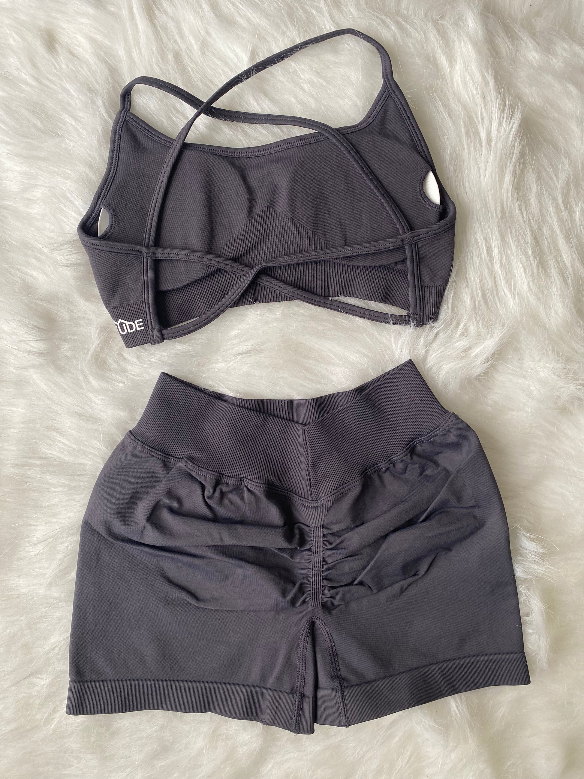 Sculpt Seamless Scrunch Shorts - Gray