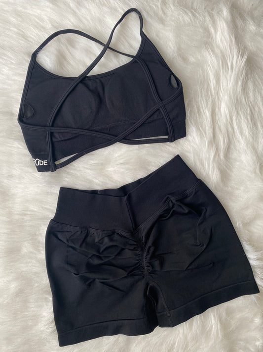 Sculpt Signature Scrunch Shorts - Black